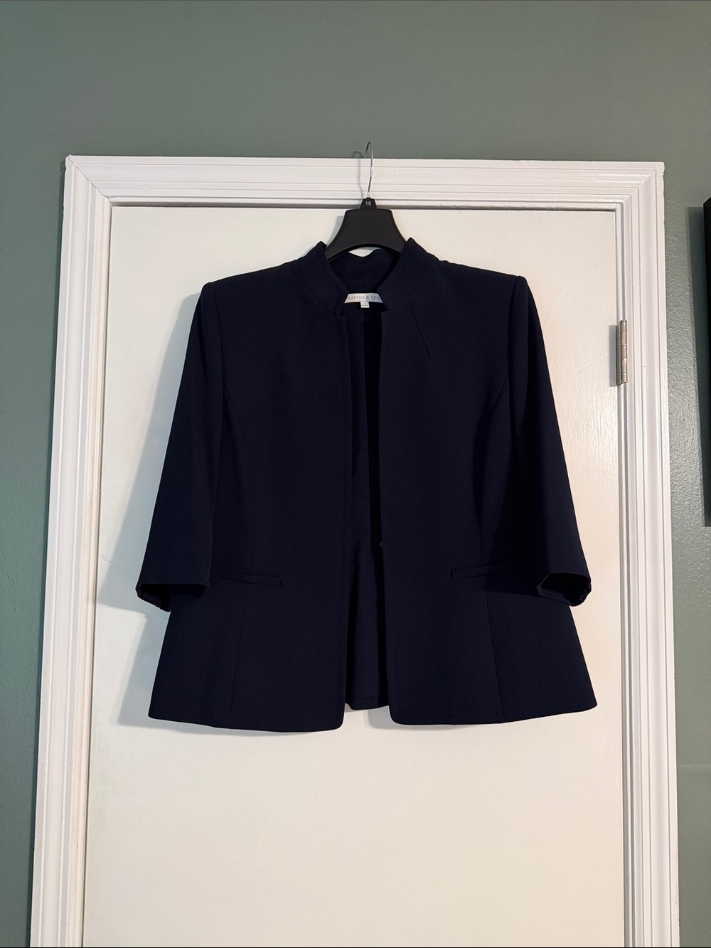 NWOT Preston & York Navy Open-Front Cropped Blazer Jacket